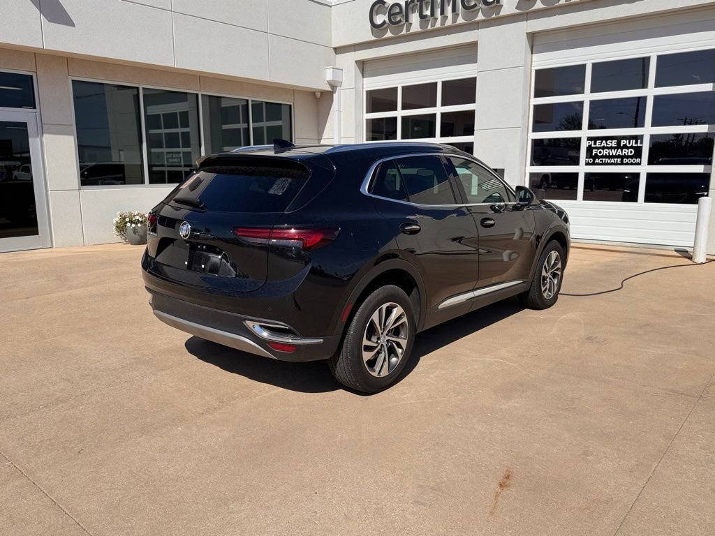 Used 2022 Buick Envision Essence w/ Safety Package image 3