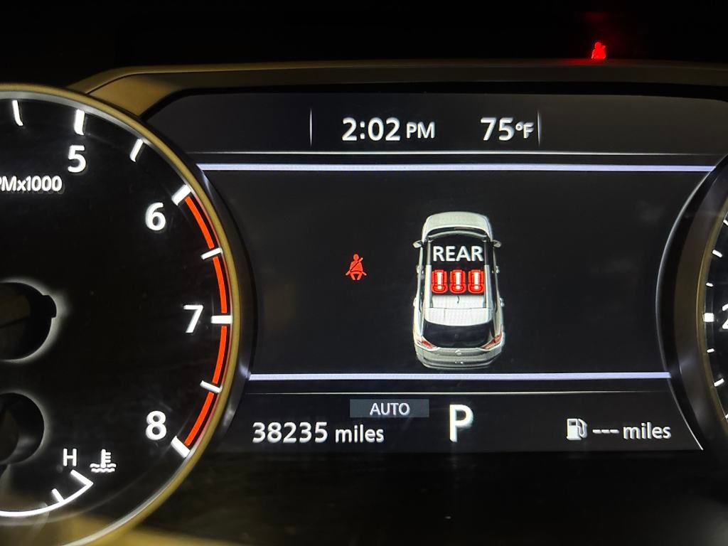 Used 2023 Nissan Rogue SV image 13