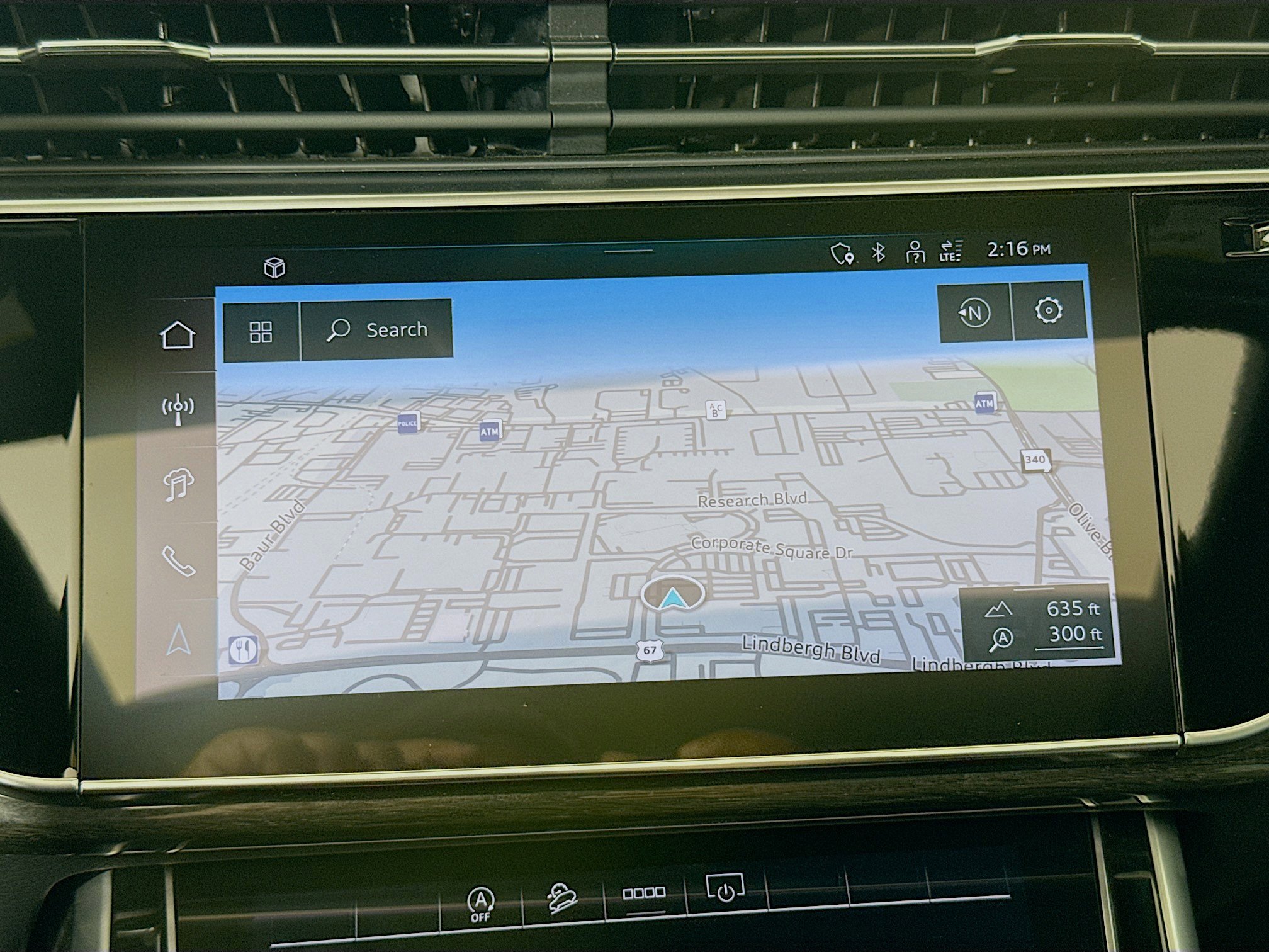 Used 2025 Audi Q7 3.0T Premium Plus image 16