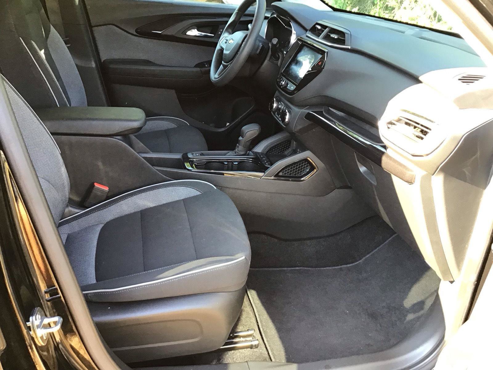 Used 2023 Chevrolet TrailBlazer LT w/ Convenience Package FWD image 7