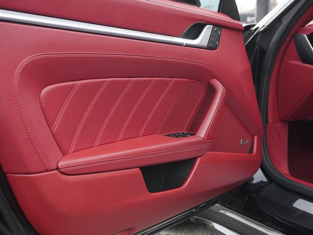 Used 2022 Porsche 911 Turbo S w/ 911 Turbo Sportdesign Package image 36