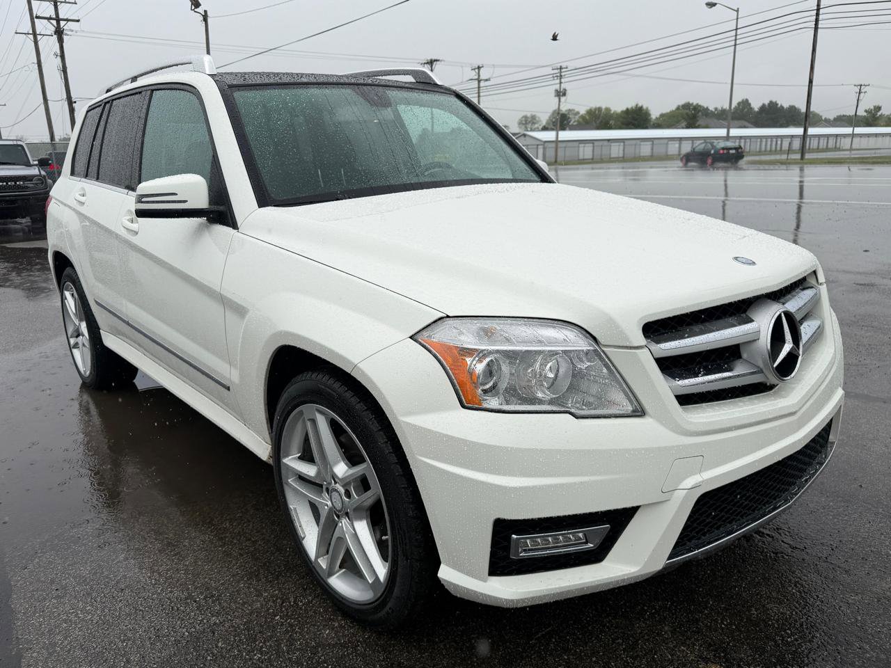 Used 2011 Mercedes-Benz GLK 350 4MATIC image 6