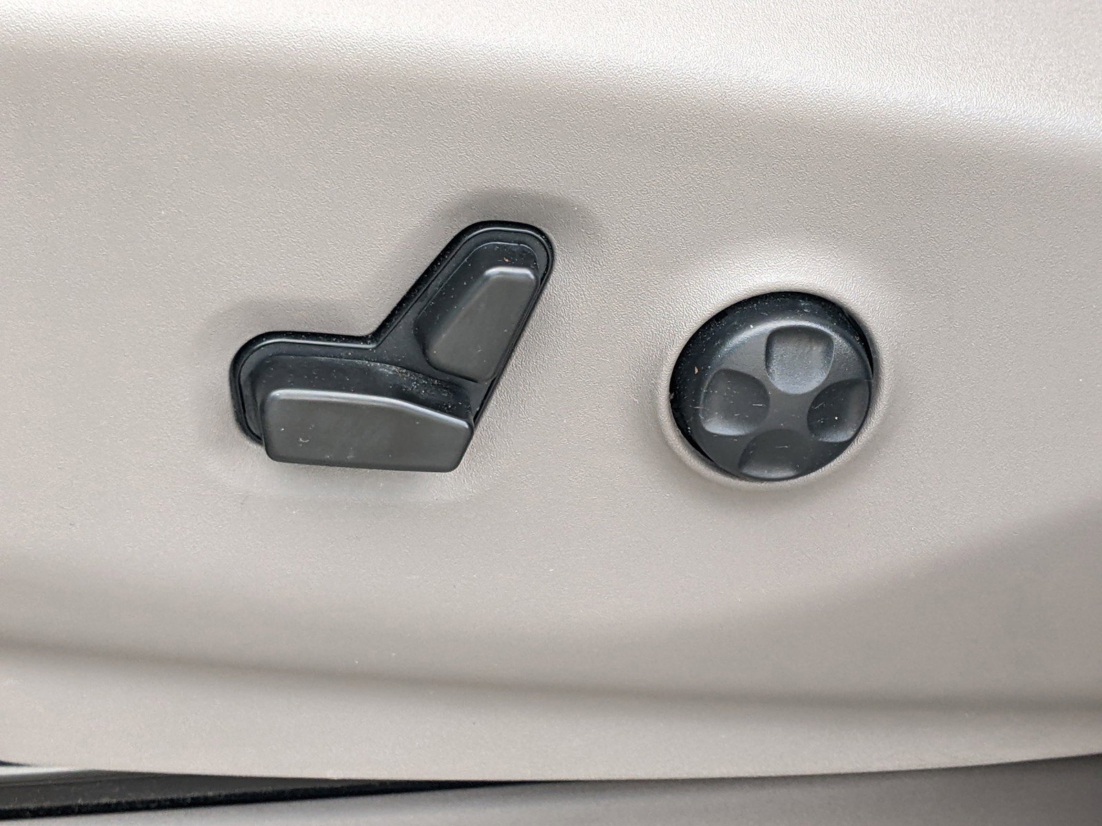 Used 2021 Chrysler Pacifica Touring-L image 17