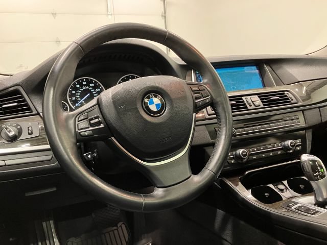 Used 2014 BMW 535d xDrive AWD/4WD image 31