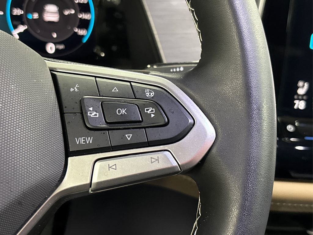 Used 2024 Volkswagen Atlas Cross Sport SE w/ Panoramic Sunroof Package image 23