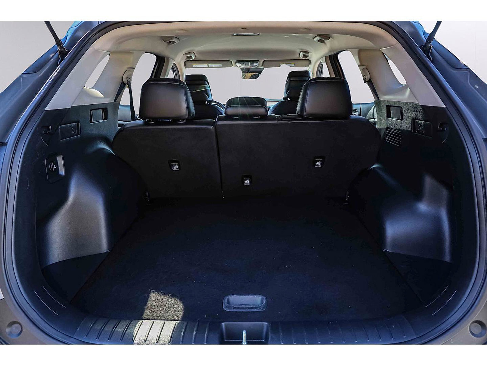 Certified 2023 Kia Sportage EX image 23