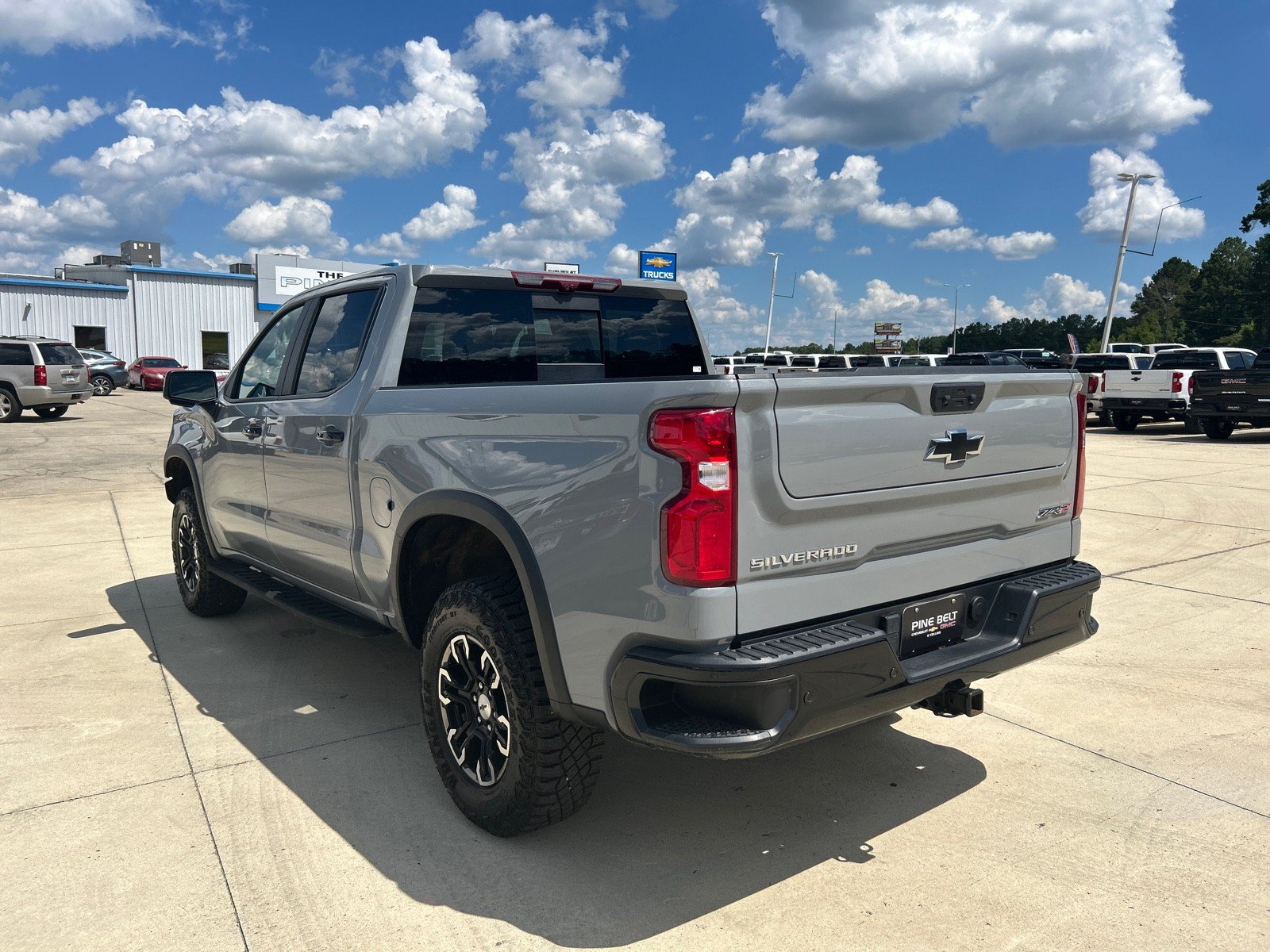 Used 2024 Chevrolet Silverado 1500 ZR2 w/ Technology Package AWD/4WD image 4