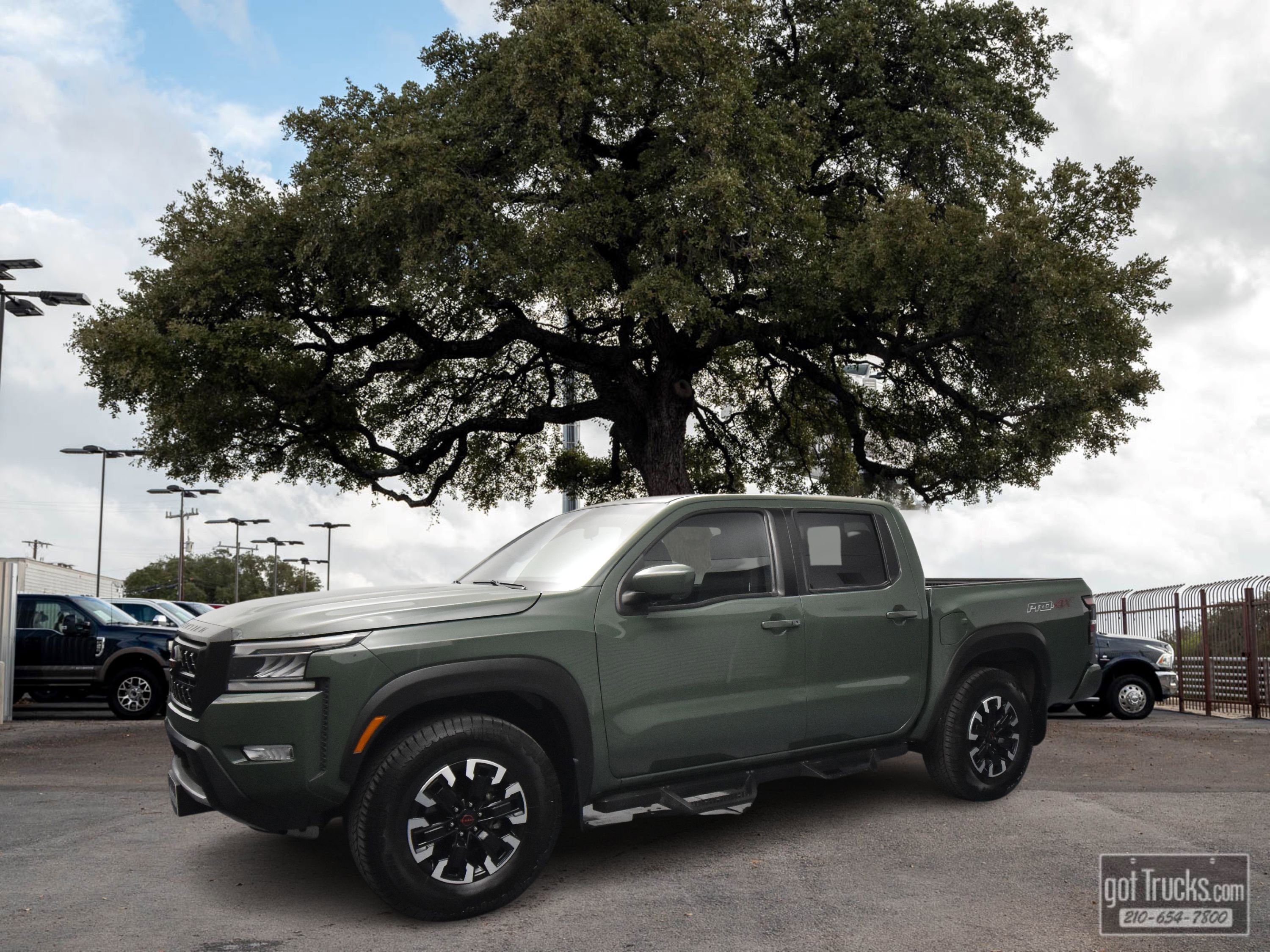 Used 2023 Nissan Frontier PRO-4X w/ Pro Convenience Package