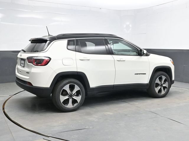 Used 2018 Jeep Compass Latitude w/ Popular Equipment Group AWD/4WD image 7