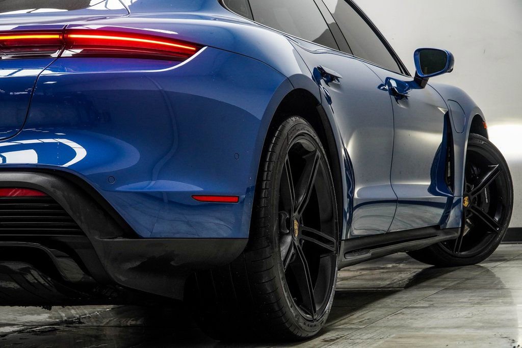 Used 2022 Porsche Taycan GTS w/ Premium Package (P6U) image 22