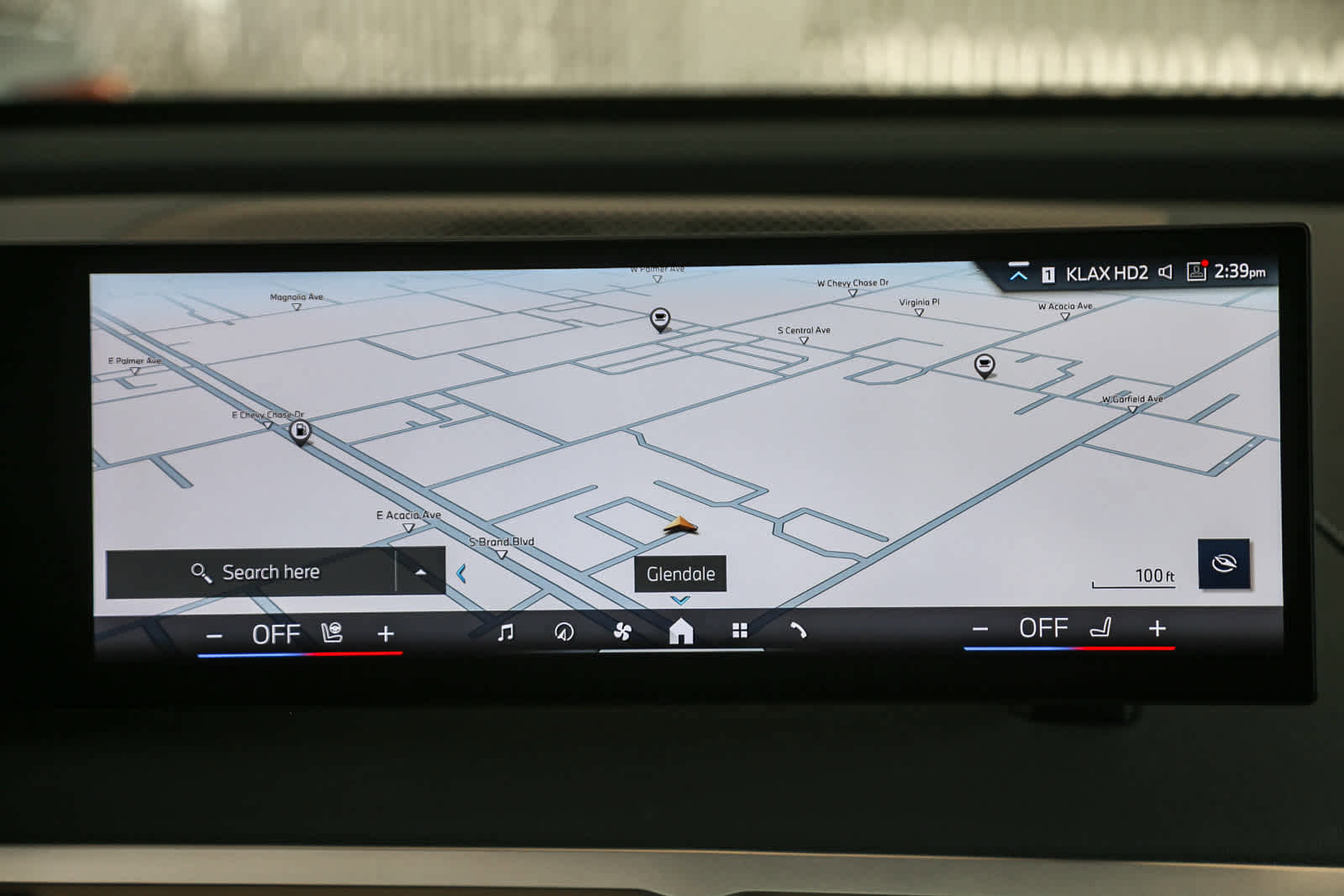 Used 2025 BMW iX xDrive50 image 11