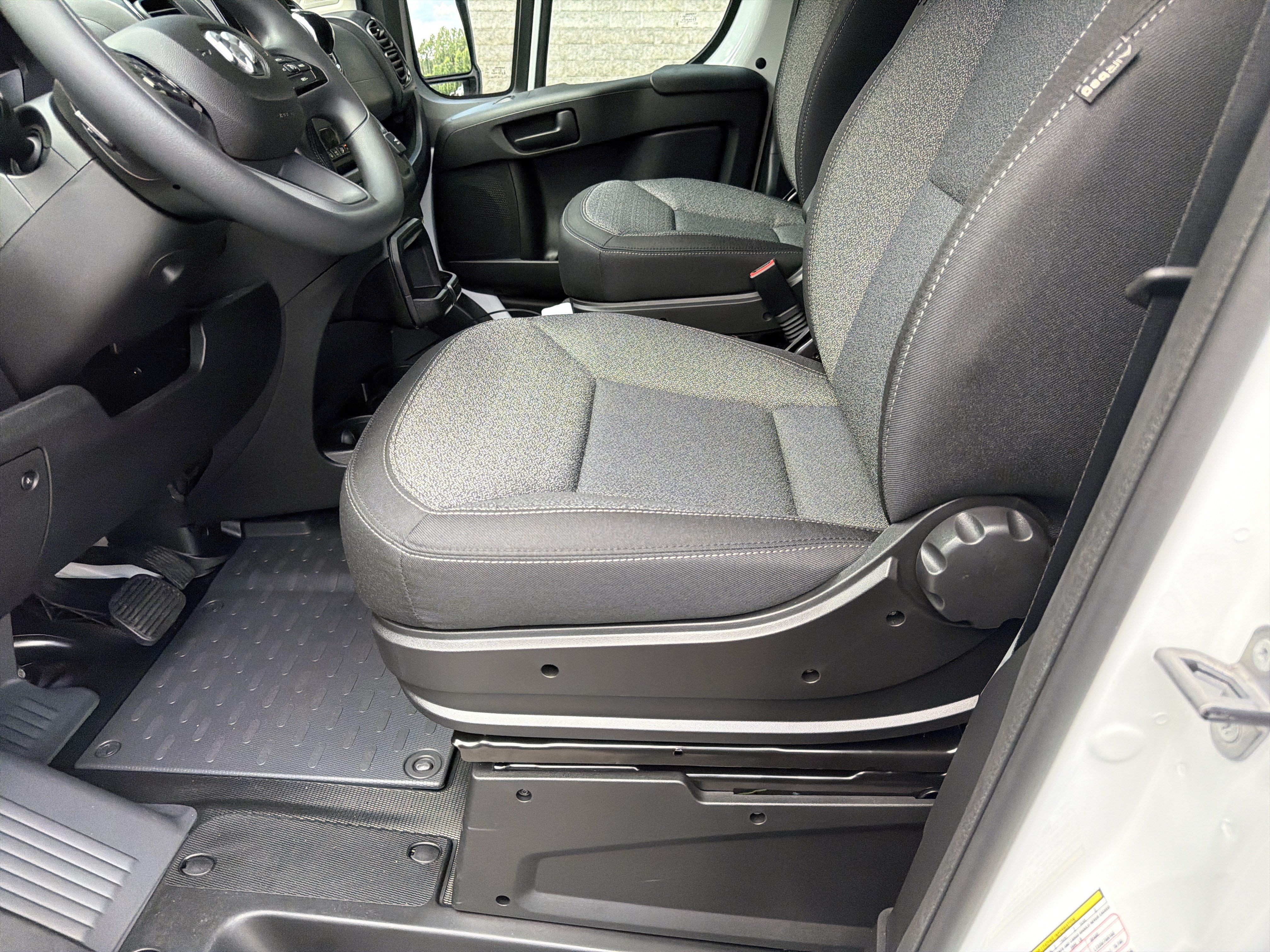 New 2026 RAM ProMaster 1500 w/ Safety Group FWD image 9
