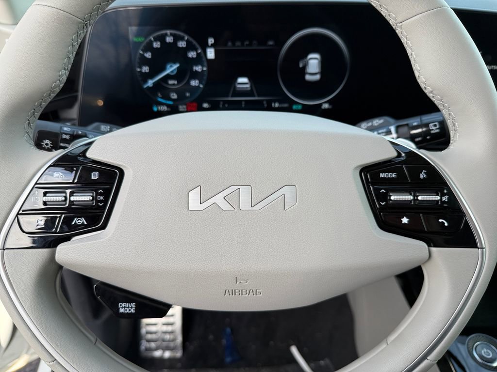 New 2025 Kia Niro Wave w/ Wave Preserve Package image 21