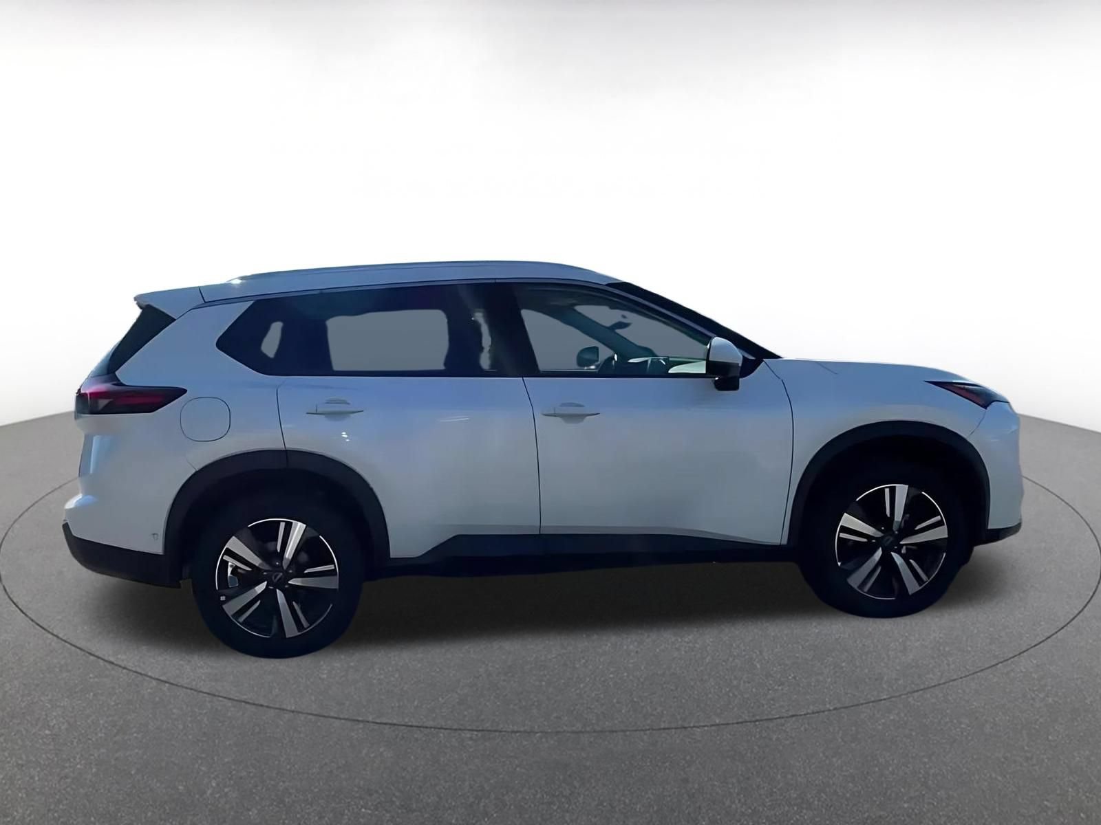 Used 2026 Nissan Rogue SL AWD/4WD image 16
