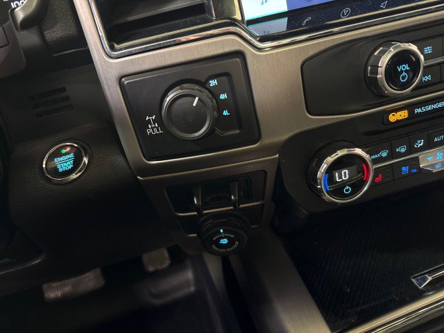 Used 2022 Ford F250 Platinum w/ FX4 Off-Road Package image 26