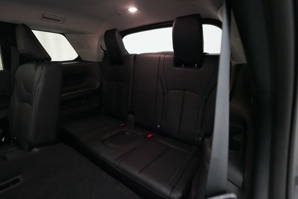 Used 2025 INFINITI QX60 Luxe AWD/4WD image 17