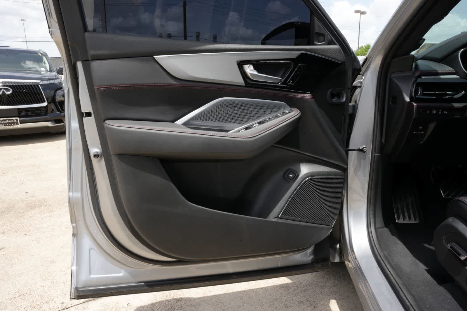 Used 2025 Acura MDX A-Spec AWD/4WD image 17