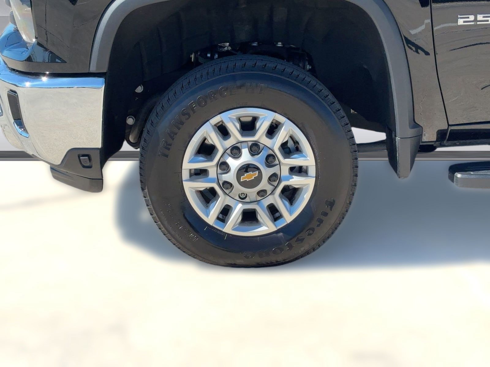 Used 2025 Chevrolet Silverado 2500 LT w/ Convenience Package image 12