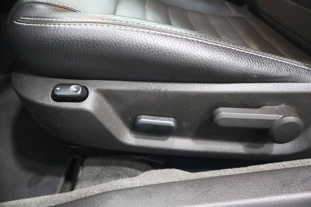 Used 2011 Ford Mustang Premium w/ Security Pkg image 14