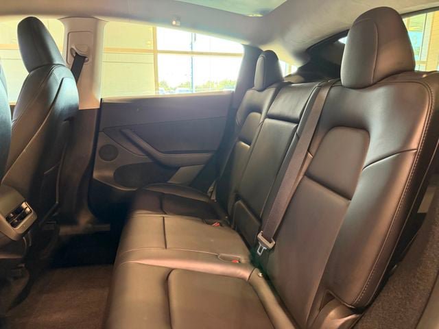 Used 2023 Tesla Model Y Performance AWD/4WD image 21