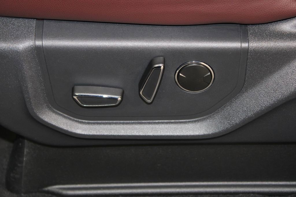 Used 2024 Ford Expedition Limited image 23