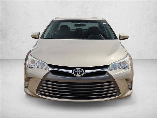 Used 2015 Toyota Camry LE FWD image 2