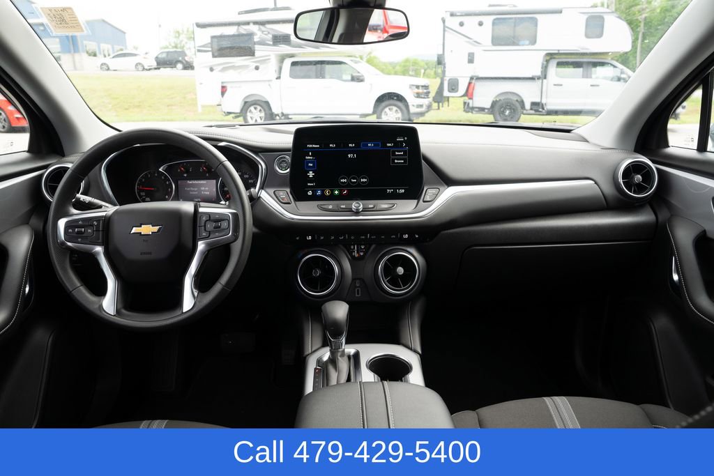 Used 2025 Chevrolet Blazer LT AWD/4WD image 31