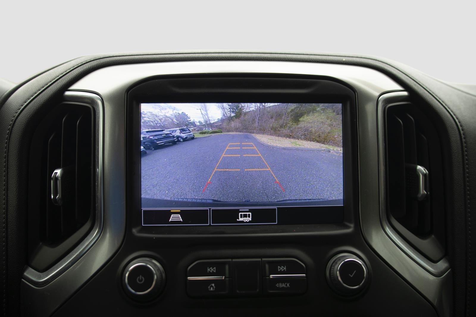Used 2022 Chevrolet Silverado 1500 LT Trail Boss w/ LT Trail Boss Premium Package AWD/4WD image 11
