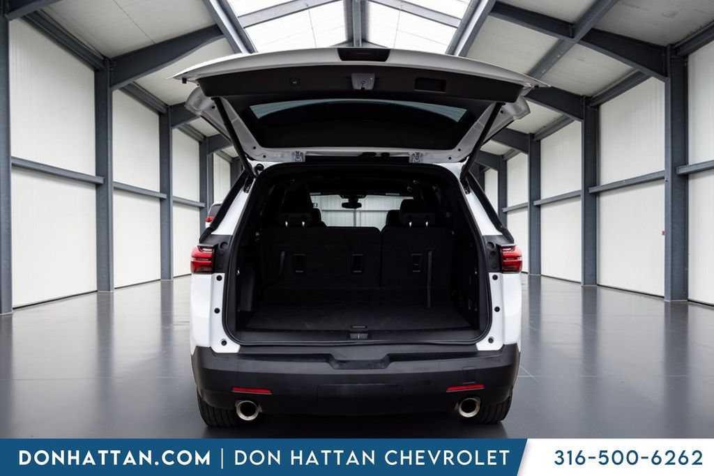 Used 2023 Chevrolet Traverse LT FWD image 23