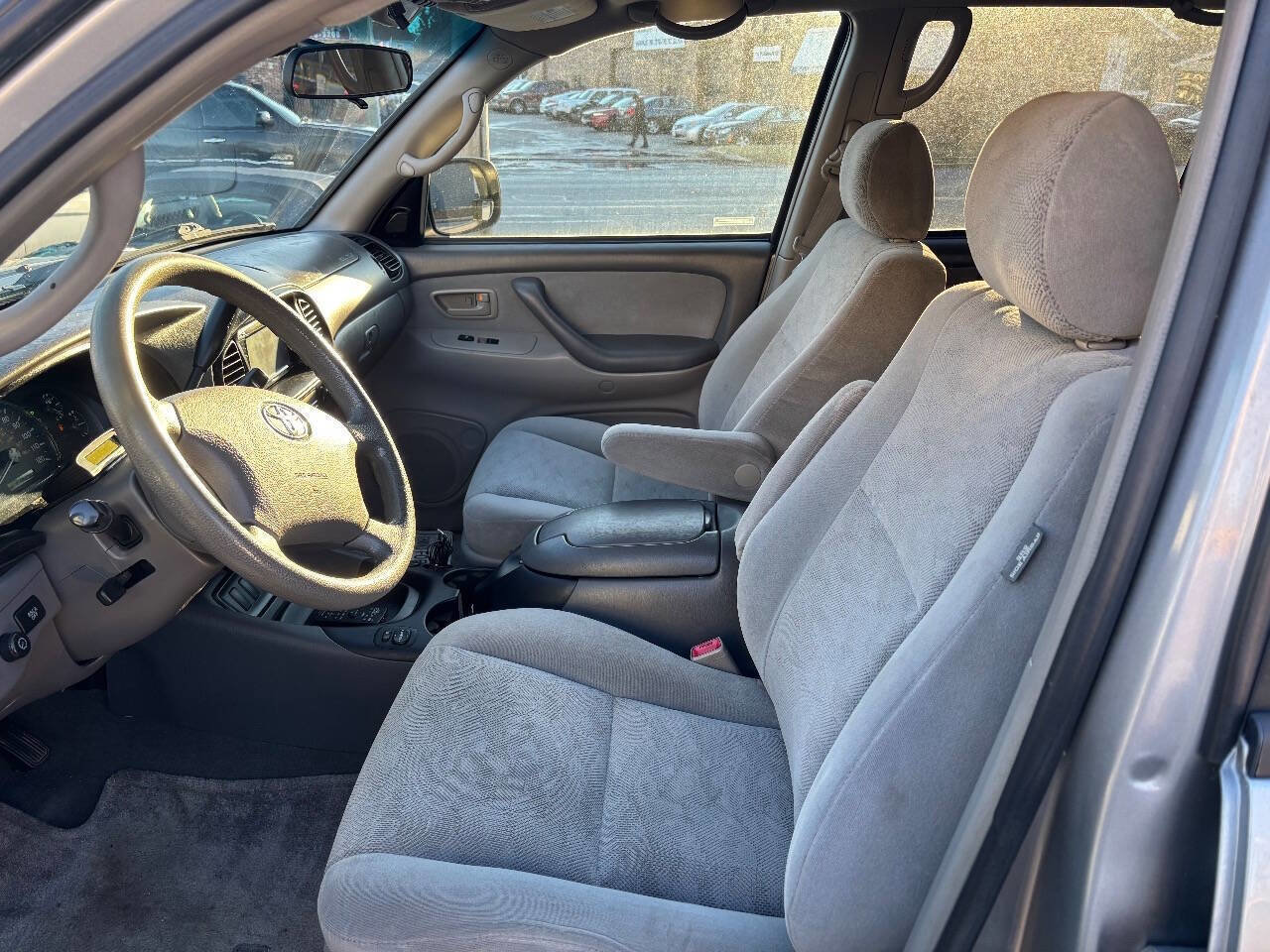 Used 2005 Toyota Sequoia SR5 image 8