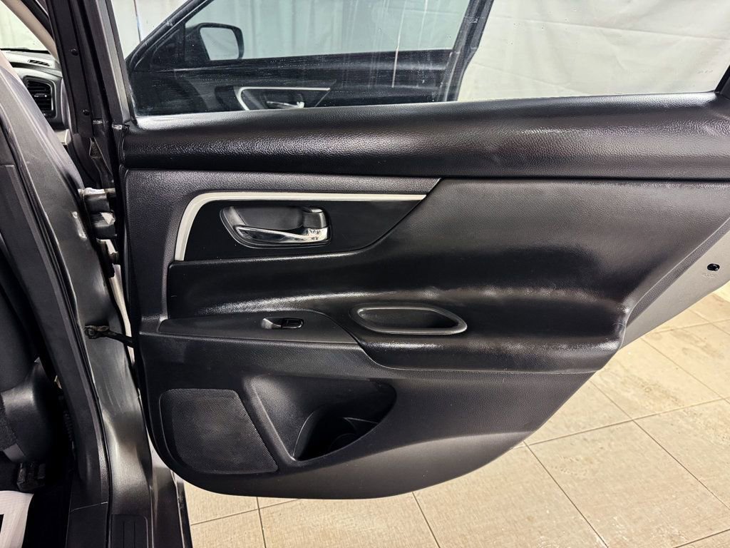 Used 2017 Nissan Altima 2.5 SV FWD image 16