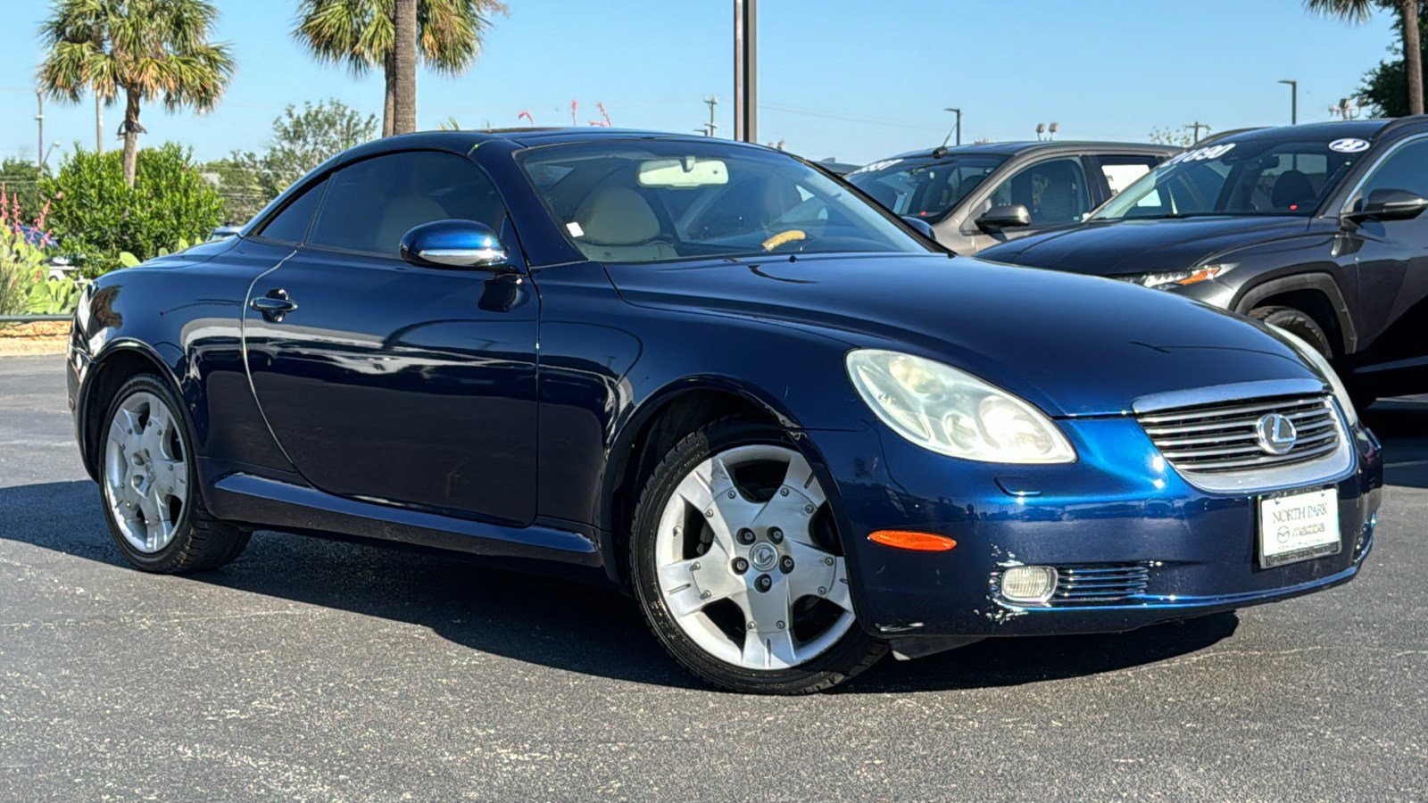Used 2004 Lexus SC 430 Convertible RWD image 2