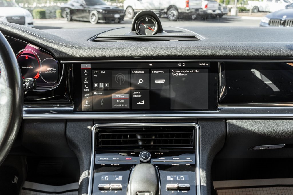 Used 2018 Porsche Panamera 4 image 17