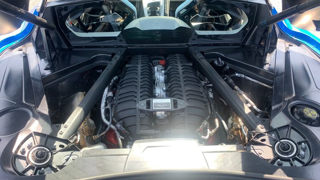 Used 2024 Chevrolet Corvette Z06 RWD image 14