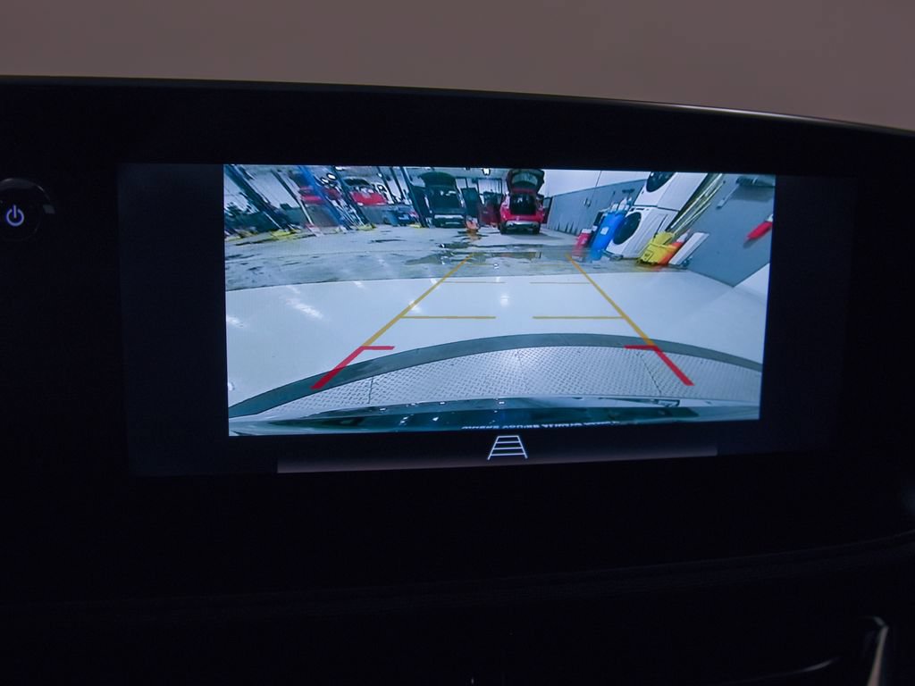 Used 2025 Buick Envista Avenir FWD image 22