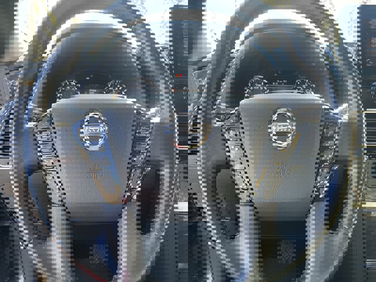 Used 2023 Nissan Armada S image 19