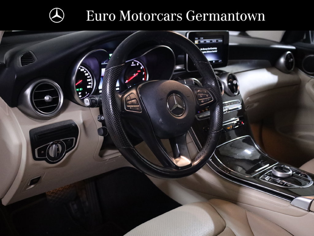 Used 2019 Mercedes-Benz GLC 350e 4MATIC image 33