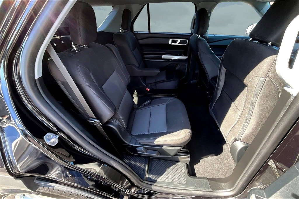 Used 2023 Ford Explorer XLT image 24