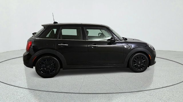 Used 2020 MINI Cooper 4-Door Hardtop FWD image 8