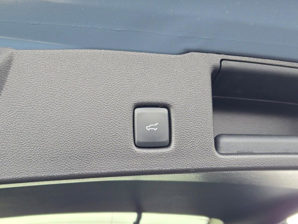 New 2026 Ford Escape ST-Line w/ Tech Pack #1 image 17