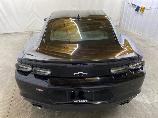 Used 2021 Chevrolet Camaro LT w/ RS Package image 9