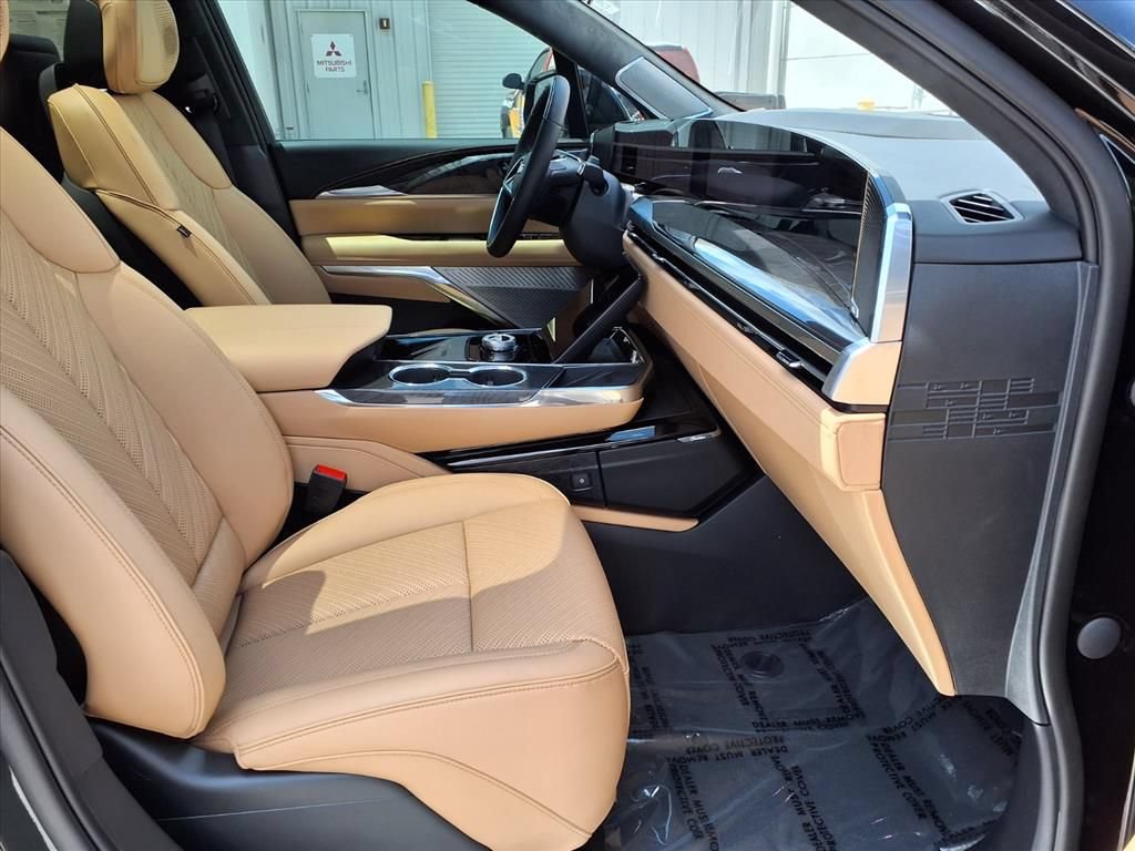 New 2026 Cadillac Escalade IQL Sport 2 w/ LPO, ONYX Package AWD/4WD image 9