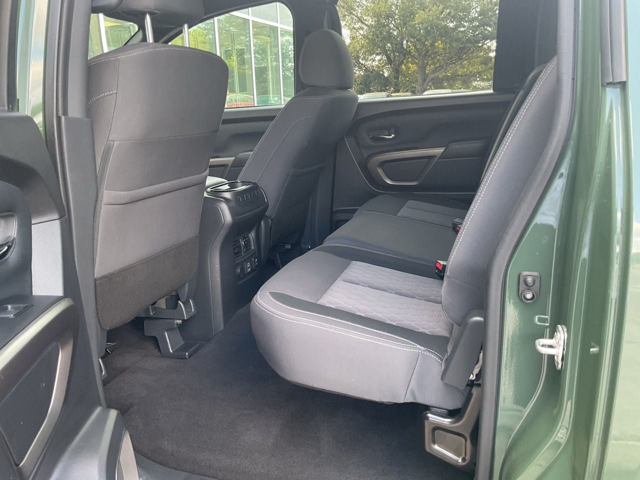 Used 2024 Nissan Titan SV w/ SV Bronze Edition Package RWD image 13