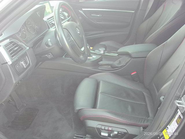 Used 2018 BMW 330i xDrive Sedan AWD/4WD image 7