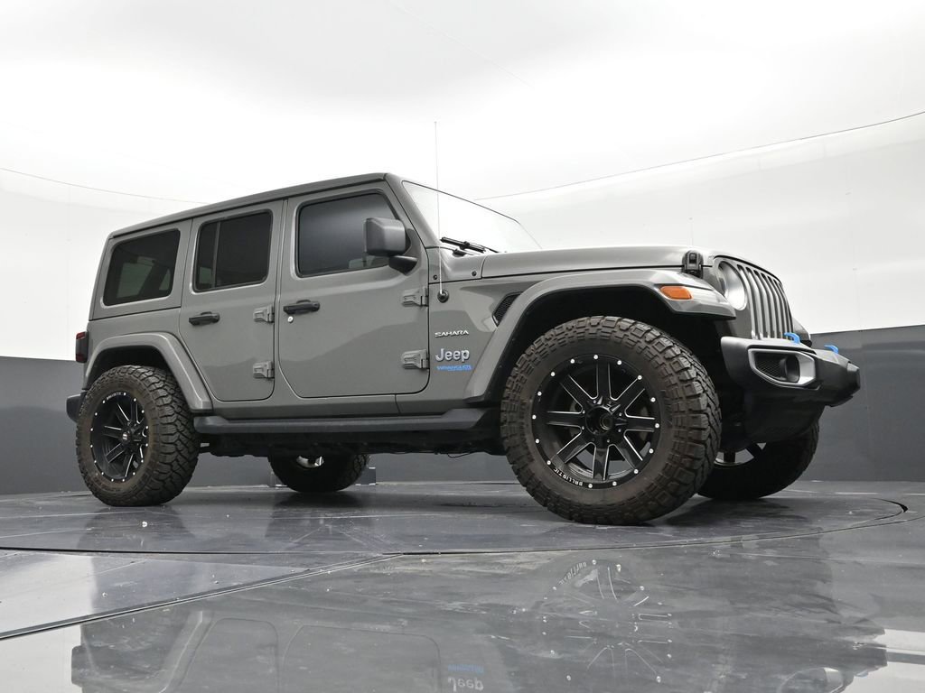 Used 2022 Jeep Wrangler Unlimited Sahara AWD/4WD image 26