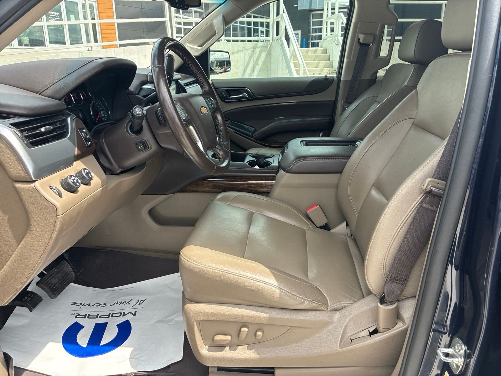Used 2020 Chevrolet Tahoe LT w/ Luxury Package AWD/4WD image 14