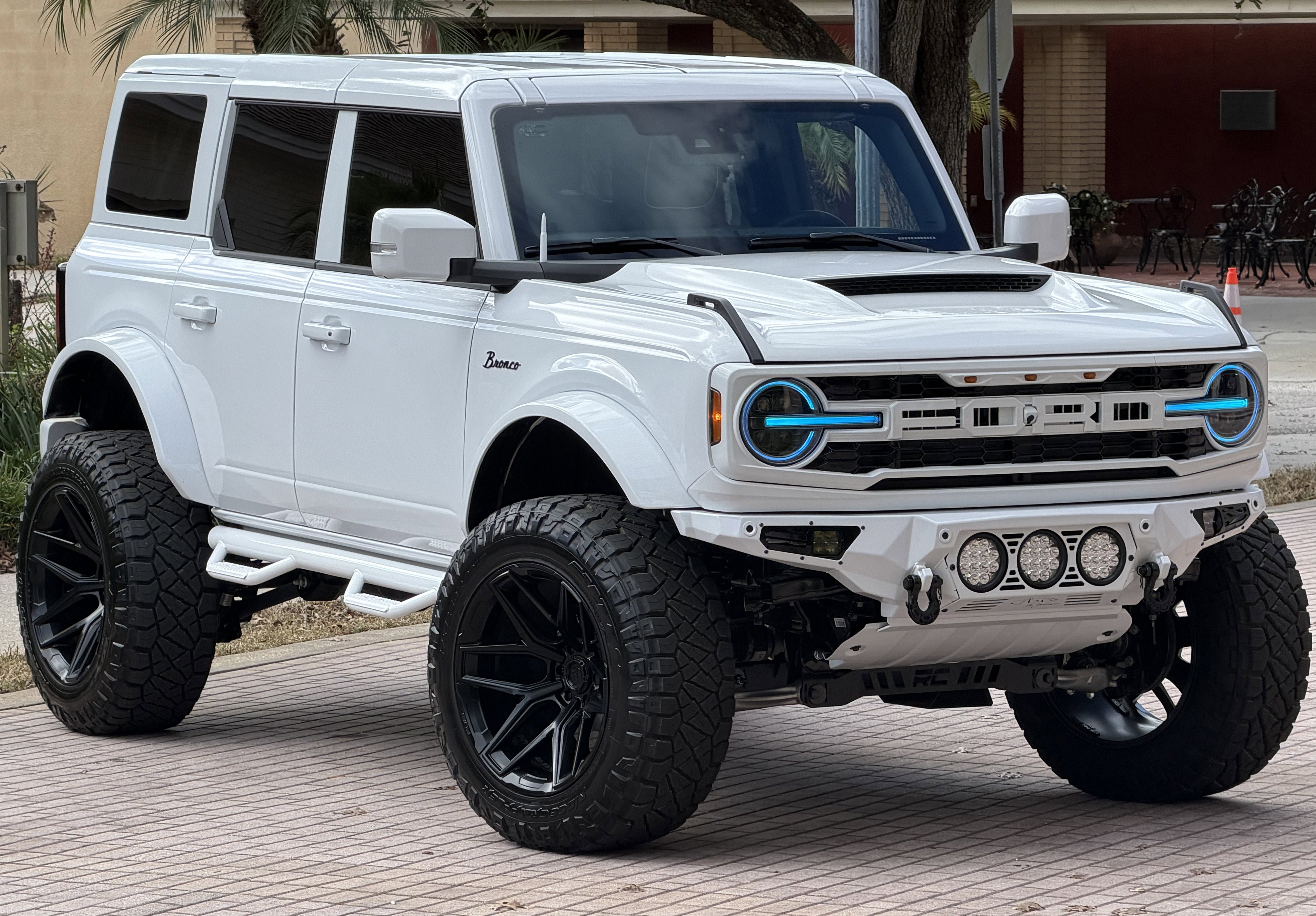 Used 2025 Ford Bronco Outer Banks AWD/4WD image 28