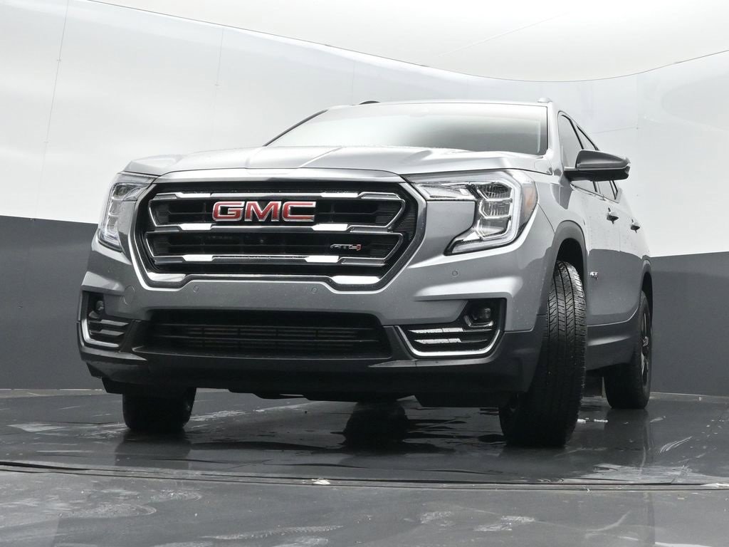 Used 2024 GMC Terrain AT4 w/ Infotainment Package II image 32