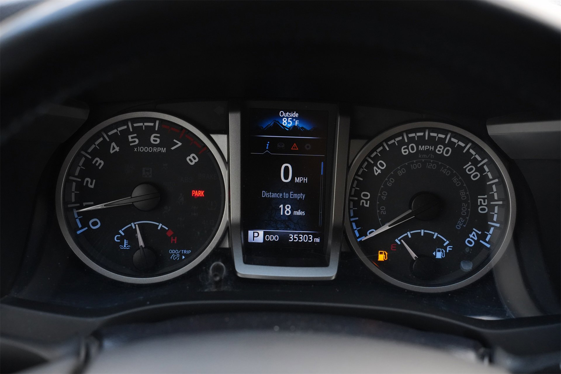 Used 2022 Toyota Tacoma SR5 w/ Technology Package image 11