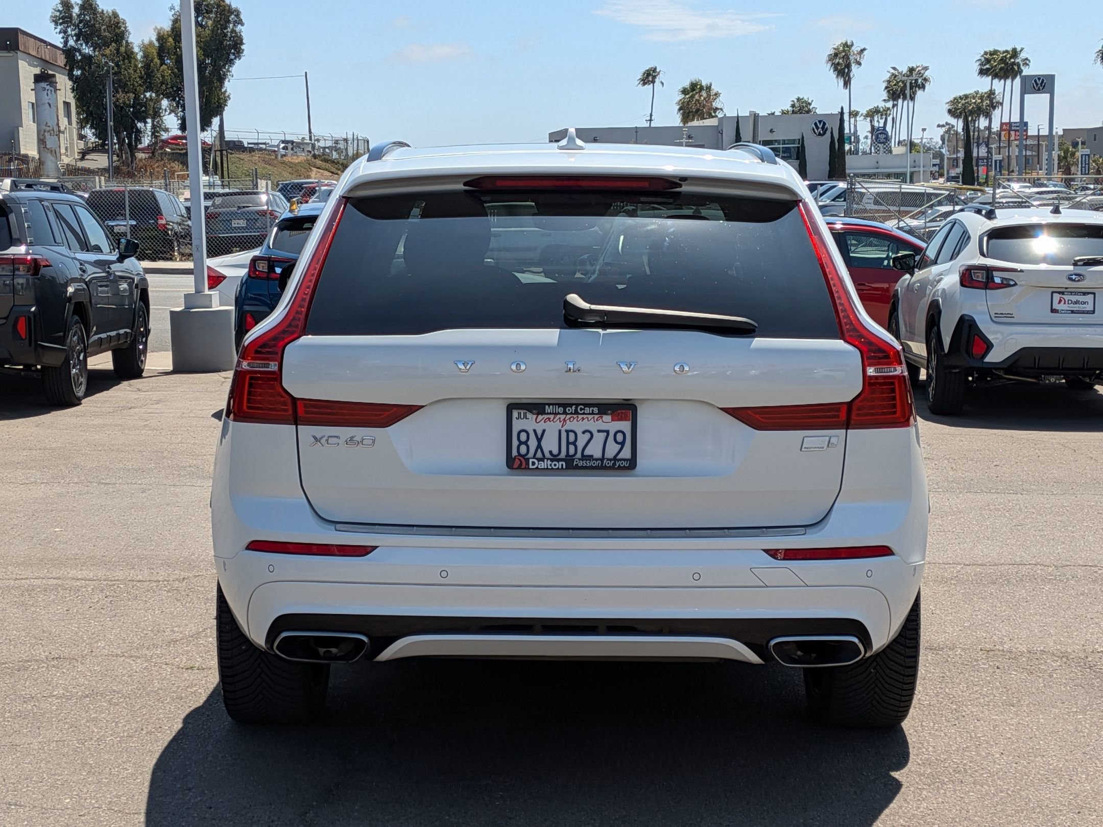 Used 2021 Volvo XC60 T8 R-Design w/ Advanced Package image 4